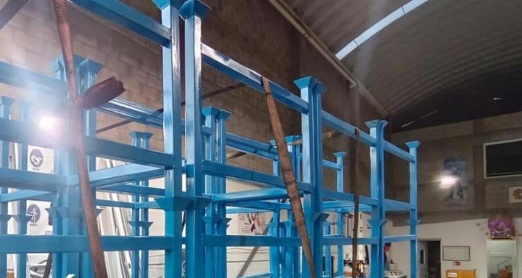 Estructuras metálicas listas para montaje